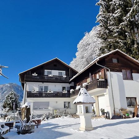 Ferienhaus Burgblick Treffen Exteriör bild