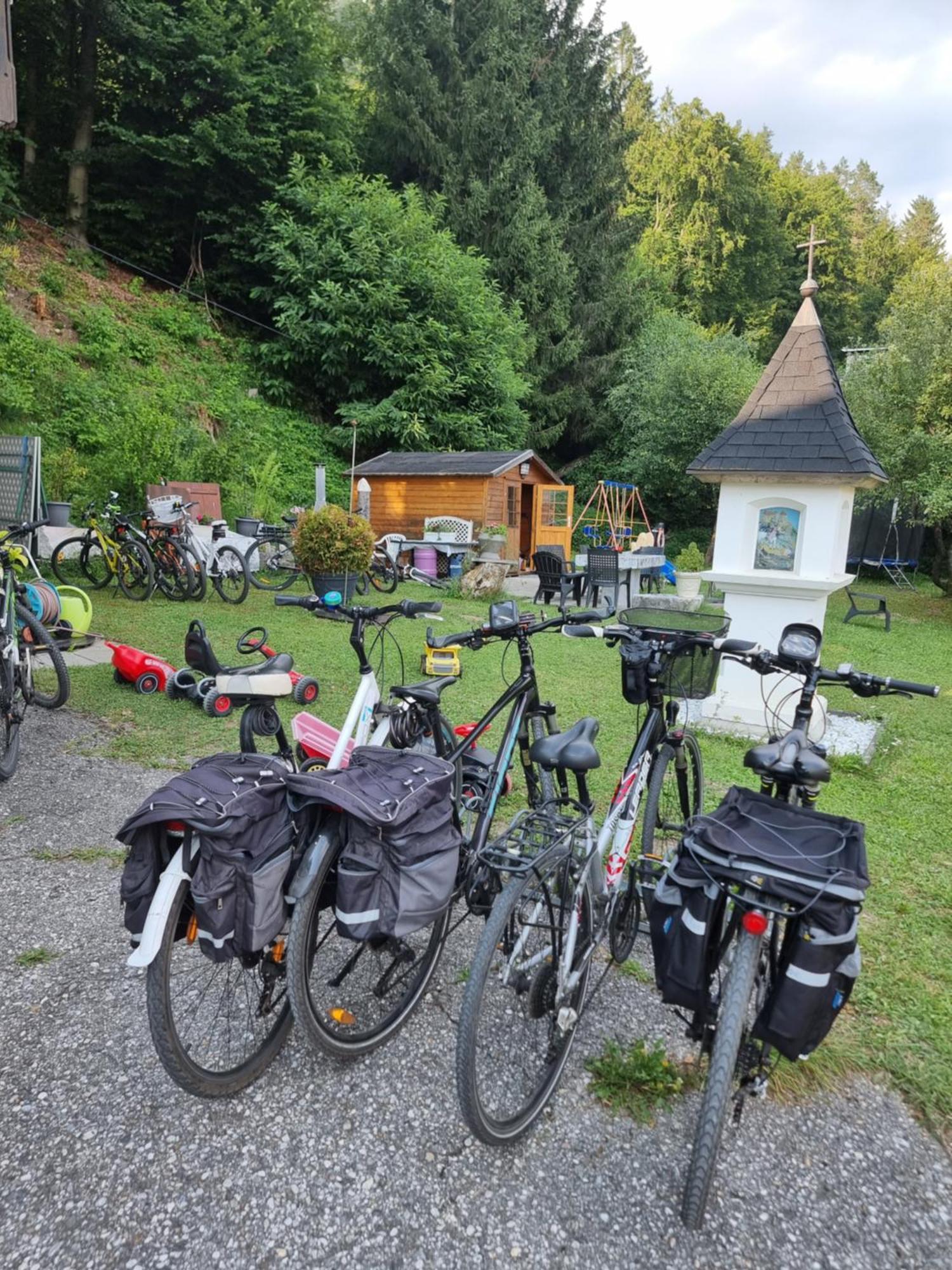 Ferienhaus Burgblick Treffen Exteriör bild