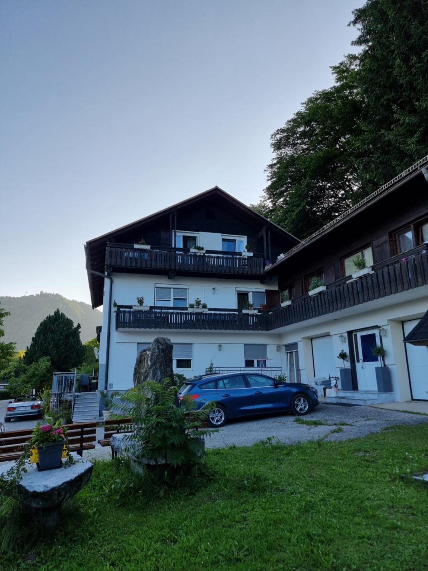 Ferienhaus Burgblick Treffen Exteriör bild