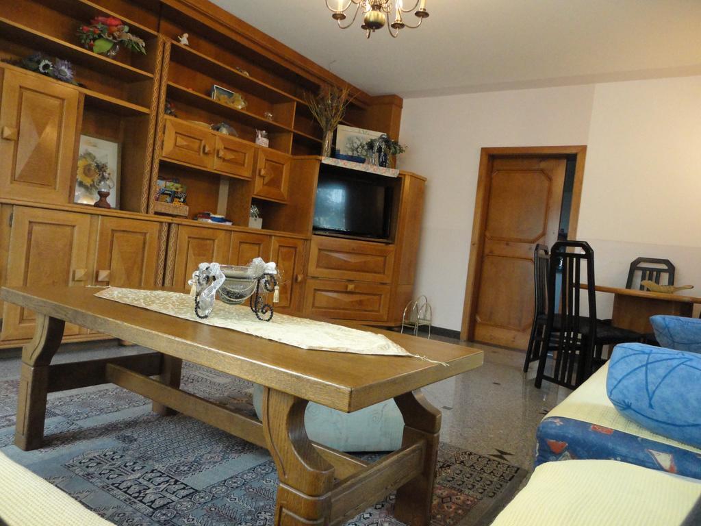 Ferienhaus Burgblick Treffen Exteriör bild